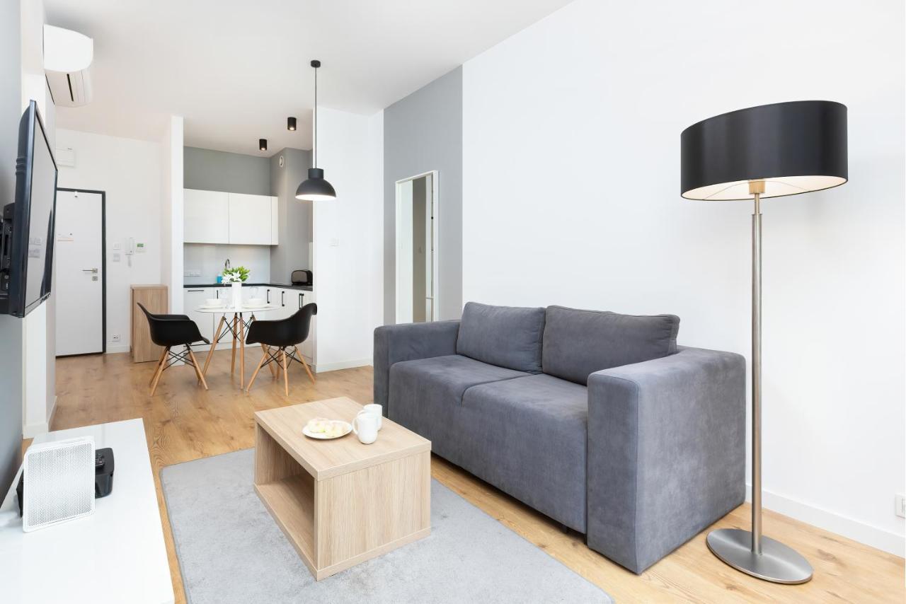 Wola Pet-Friendly Apartments With Ac Slawinska By Noclegi Renters Varşovia Exterior foto